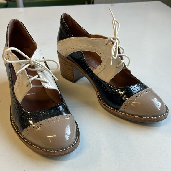 Jeffrey Campbell Shoes - Jeffrey Campbell Tri-Tone Patent Oxford Heels in Black, Cream & Taupe